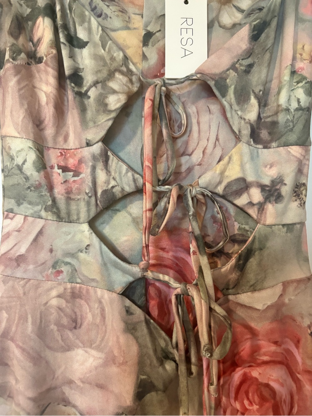 Xs soft floral Resa Dress - Picture 5 of 7